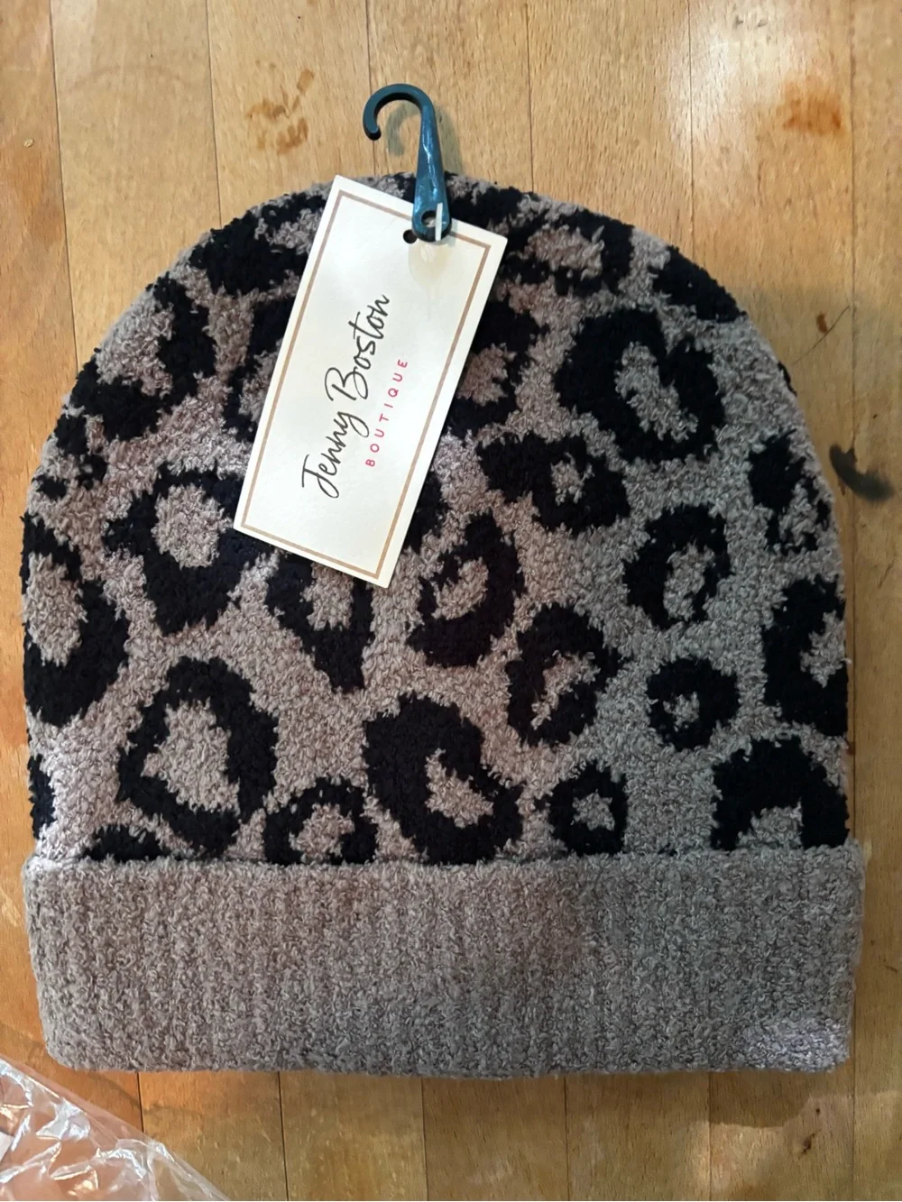 Jenny Boston Boutique Leopard Print Beanie toupe/ Black New